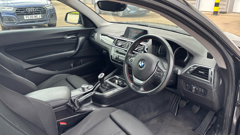 BMW 2 Series 218i Sport 2dr [Nav] Petrol Coupe